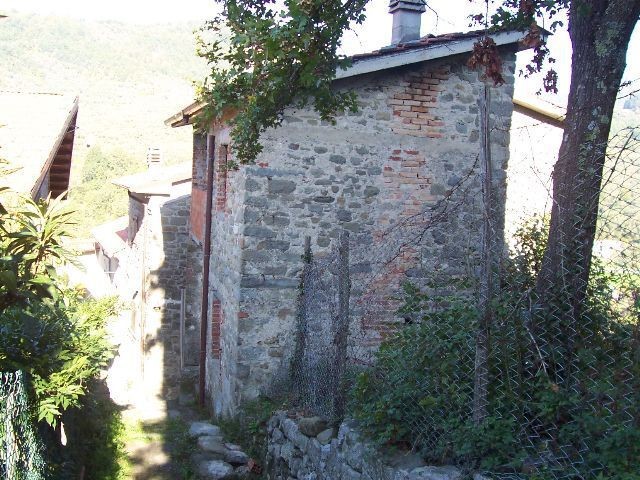 Rustico in Vendita a Casola in Lunigiana, 75'000€, 75 m²