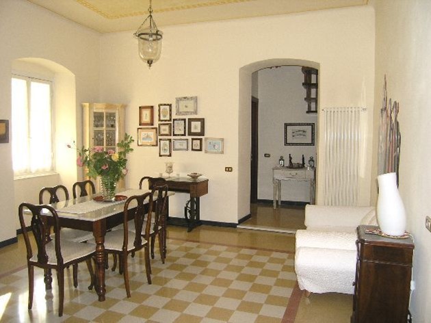 Appartamento in Vendita a Sarzana, 850'000€, 240 m², con Box