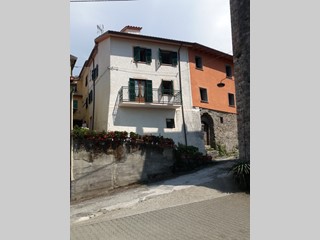 Casa Indipendente in Vendita a Fosdinovo, 90'000€, 100 m²