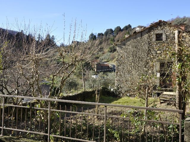 Rustico in Vendita a Fosdinovo, zona Marciaso, 40'000€, 70 m²