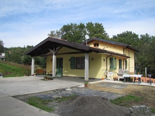 Casa Indipendente in Vendita a Licciana Nardi, 420'000€, 300 m², con Box