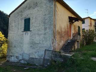 Casa Indipendente in Vendita a Follo, 80'000€, 70 m²