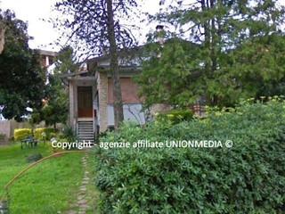 Casa Indipendente in Vendita a Arcola, 400 m², con Box