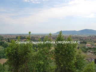Appartamento in Vendita a Castelnuovo Magra, 600 m²