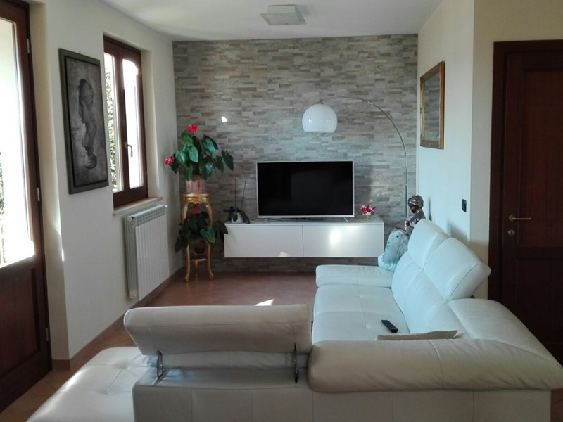 Casa Indipendente in Vendita a Castelnuovo Magra, 520'000€, 250 m², con Box