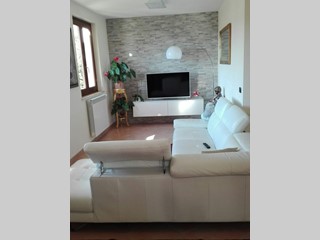 Casa Indipendente in Vendita a Castelnuovo Magra, 520'000€, 250 m², con Box