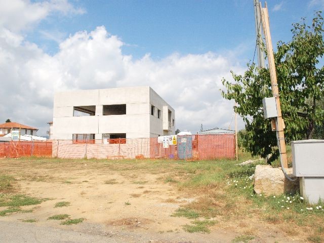 Capannone in Vendita a Castelnuovo Magra, 650 m², con Box