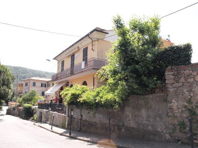 Appartamento in Vendita a Lerici, 150'000&euro;, 100 m²