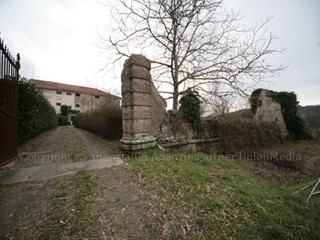 Rustico in Vendita a Mulazzo, 300'000€, 400 m²