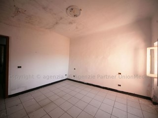 Casa Indipendente in Vendita a Arcola, 45'000€, 75 m²