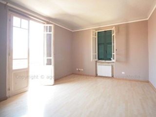 Trilocale in Vendita a Arcola, zona Ponte Di Arcola, 90'000€, 60 m²