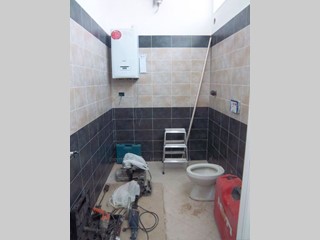 Capannone in Vendita a La Spezia, 170'000€, 67 m², con Box