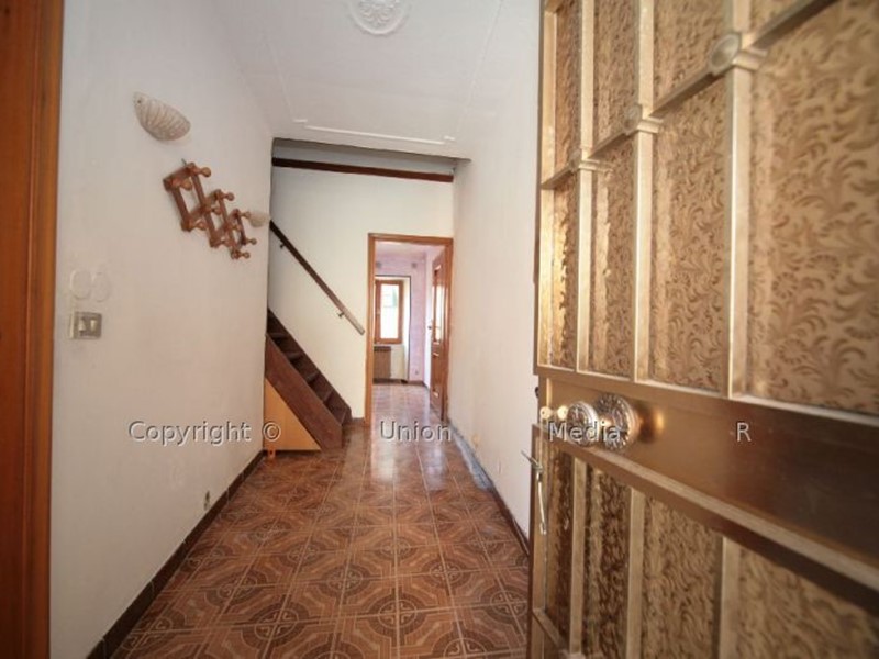 Casa Indipendente in Vendita a La Spezia, zona San Venerio, 120'000€, 60 m²
