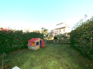 Quadrilocale in Vendita a Follo, zona Pian Di Follo, 170'000€, 70 m²