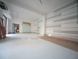 Capannone in Vendita a La Spezia, 860'000€, 500 m²