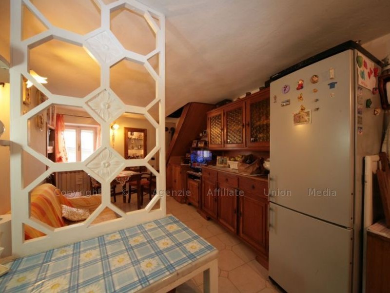 Casa Indipendente in Vendita a Aulla, zona Albiano Magra, 65'000€, 50 m²