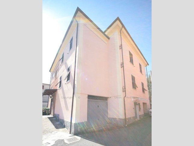 Appartamento in Vendita a Arcola, zona Ponte Di Arcola, 210'000€, 160 m²