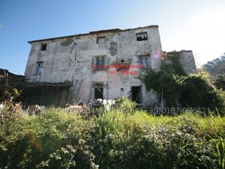 Rustico in Vendita a Arcola, 300'000€, 450 m²