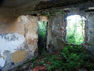 Rustico in Vendita a La Spezia, 60'000€, 120 m²