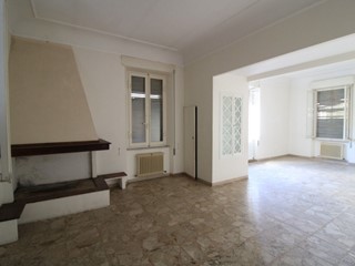 Appartamento in Vendita a Jesi, 300'000€, 220 m²