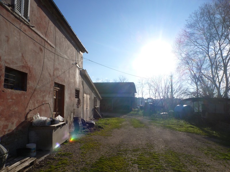 Casa Indipendente in Vendita a Jesi, 60'000&euro;, 400 m&#178;