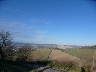 Casa Indipendente in Vendita a Jesi, 60'000€, 400 m²