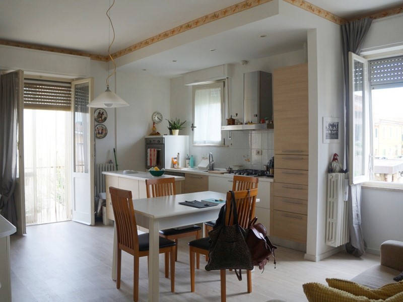 Quadrilocale in Vendita a Jesi, 140'000€, 110 m², con Box