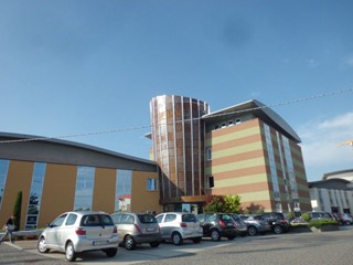 Ufficio in Vendita a Borgomanero, 322'000€, 140 m²