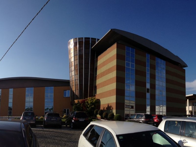 Ufficio in Vendita a Borgomanero, 302'000€, 116 m²