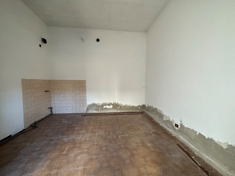 Immobile commerciale in Affitto a Borgomanero, 430€, 30 m²