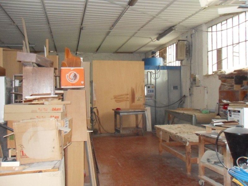 Capannone in Vendita a Montescudo Monte Colombo, zona San Savino, 188'000€, 480 m²