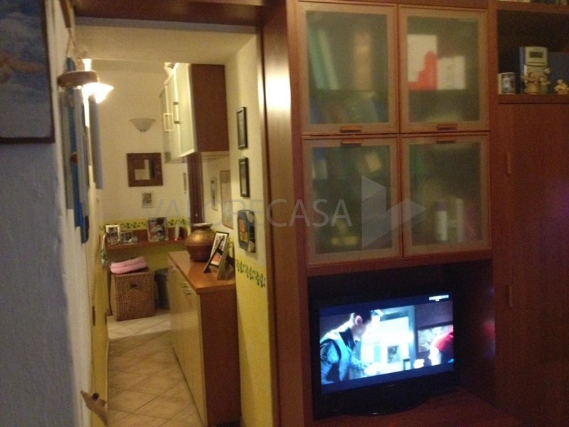 Quadrilocale in Vendita a Carrara, zona Bedizzano, 85'000€, 65 m², arredato