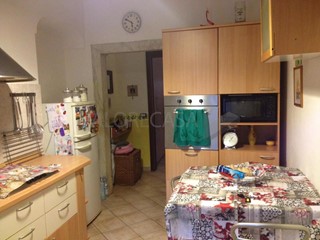 Quadrilocale in Vendita a Carrara, zona Bedizzano, 85'000€, 65 m², arredato