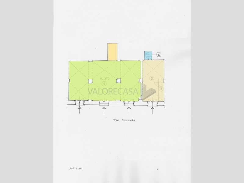 Capannone in Vendita a Carrara, 130'000€, 175 m²