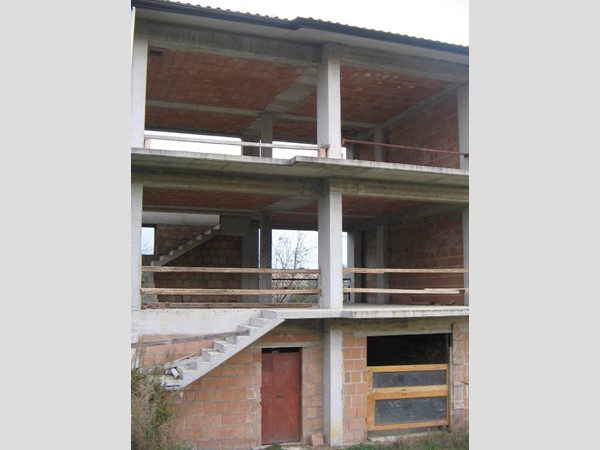 Villetta a schiera in Vendita a San Martino sulla Marrucina, zona periferia, 70'000€, 200 m², con Box