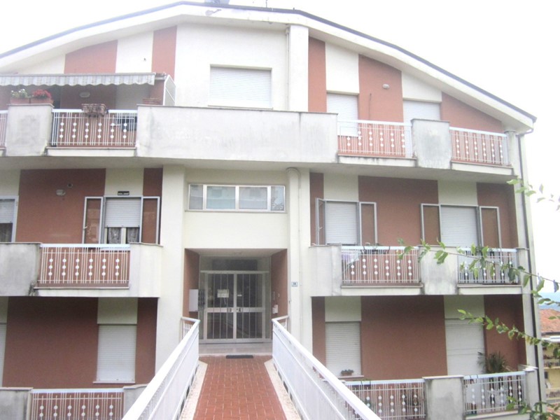 Attico in Vendita a Città Sant'Angelo, 130'000€, 150 m²