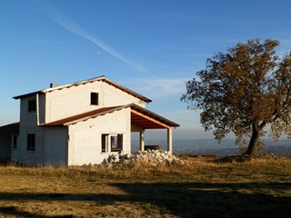 Villetta a schiera in Vendita a Montebello di Bertona, 110'000€, 122 m²