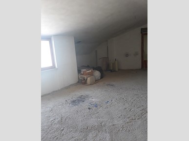 Attico in Vendita a Orsogna, zona Centro, 105'000€, 150 m²