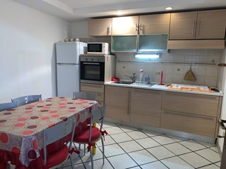 Casa Semi Indipendente in Vendita a Licciana Nardi, 160'000€, 100 m²