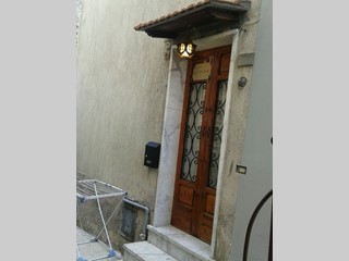 Casa Semi Indipendente in Affitto a Luni, zona Nicola, 450€, 65 m², arredato