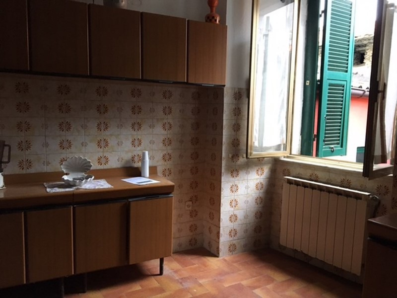 Quadrilocale in Vendita a Aulla, zona Albiano Magra, 63'000€, 75 m²