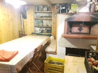 Casa Semi Indipendente in Vendita a Vezzano Ligure, zona Valeriano, 125'000€, 140 m², arredato