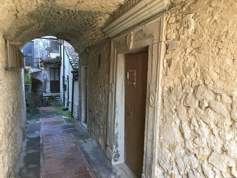 Casa Semi Indipendente in Vendita a Follo, 99'000€, 115 m²