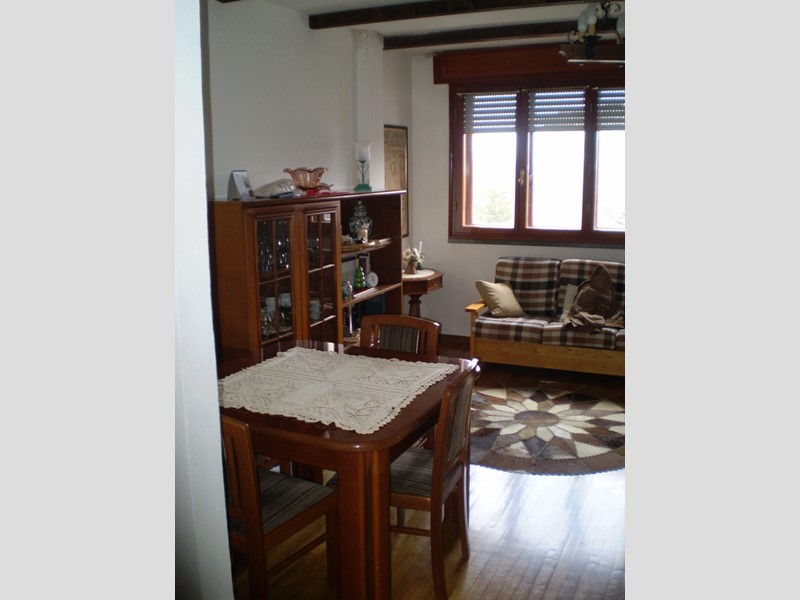 Casa Semi Indipendente in Affitto a Ventasso, zona Cerreto Laghi, 750&euro;, 55 m², arredato, con Box