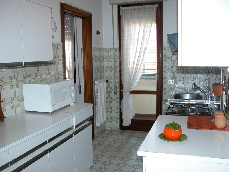 Appartamento in Affitto a Viareggio, zona Viareggio Sud, 120 m², arredato