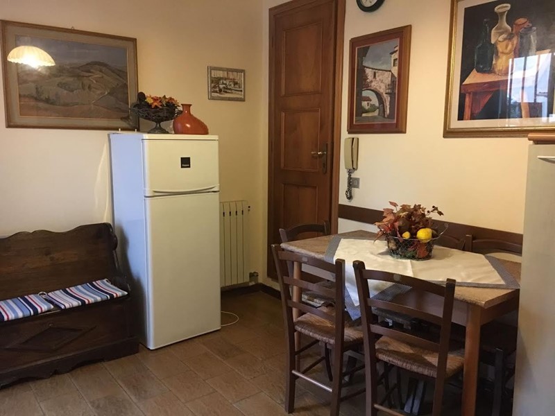 Casa Semi Indipendente in Affitto a Viareggio, zona Viareggio Mare, 1'300€, 55 m², arredato