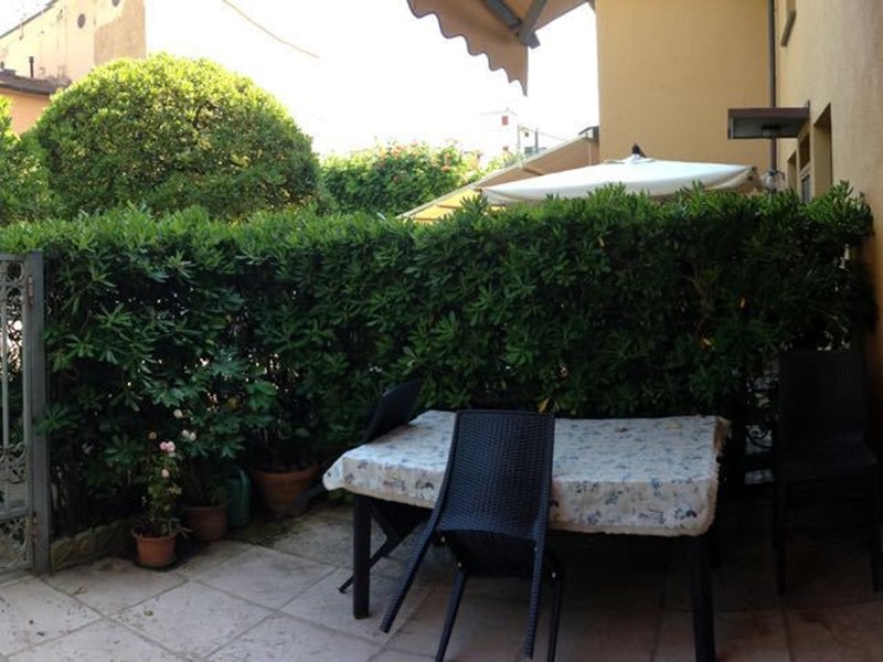 Casa Semi Indipendente in Affitto a Viareggio, zona Viareggio Mare, 80 m², arredato