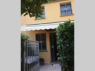 Casa Semi Indipendente in Affitto a Viareggio, zona Viareggio Mare, 80 m², arredato