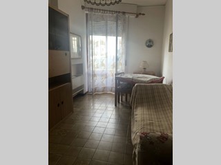 Trilocale in Affitto a Viareggio, zona Viareggio Mare, , arredato