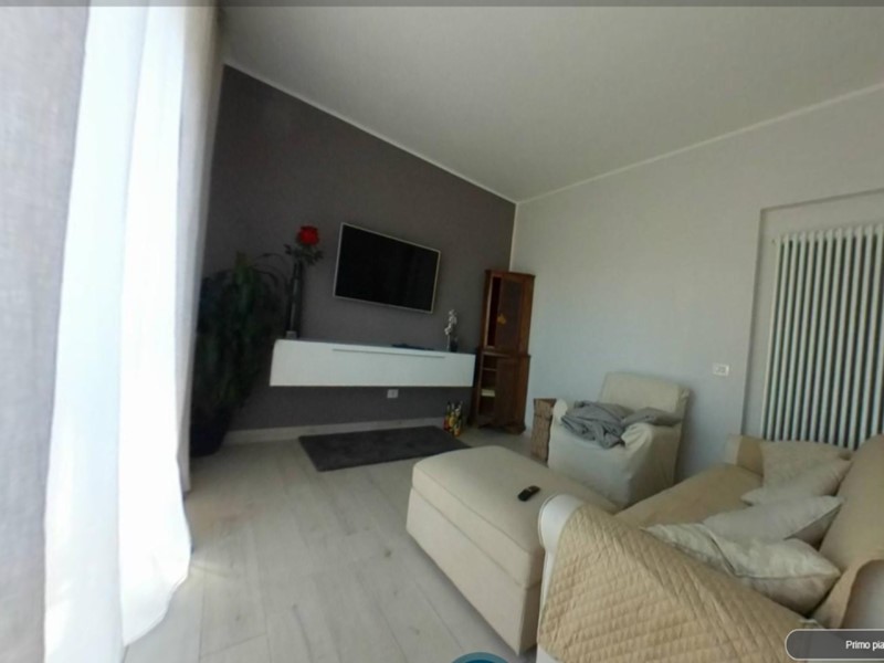 Quadrilocale in Affitto a Camaiore, zona Lido di Camaiore, 16'000€, 120 m², arredato